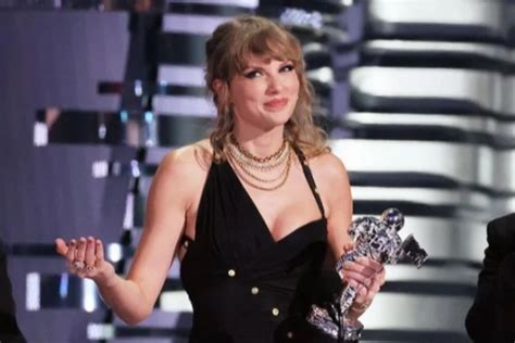 Siyaset ve müzik çarpıştı Taylor Swift Asyada tartışma yarattı